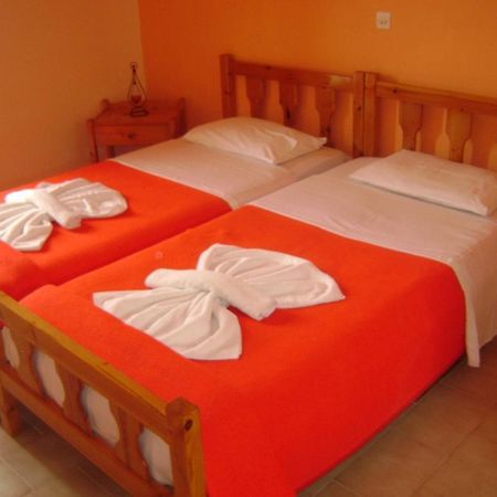 Adonis Beach Hotel Iraklio Eksteriør bilde