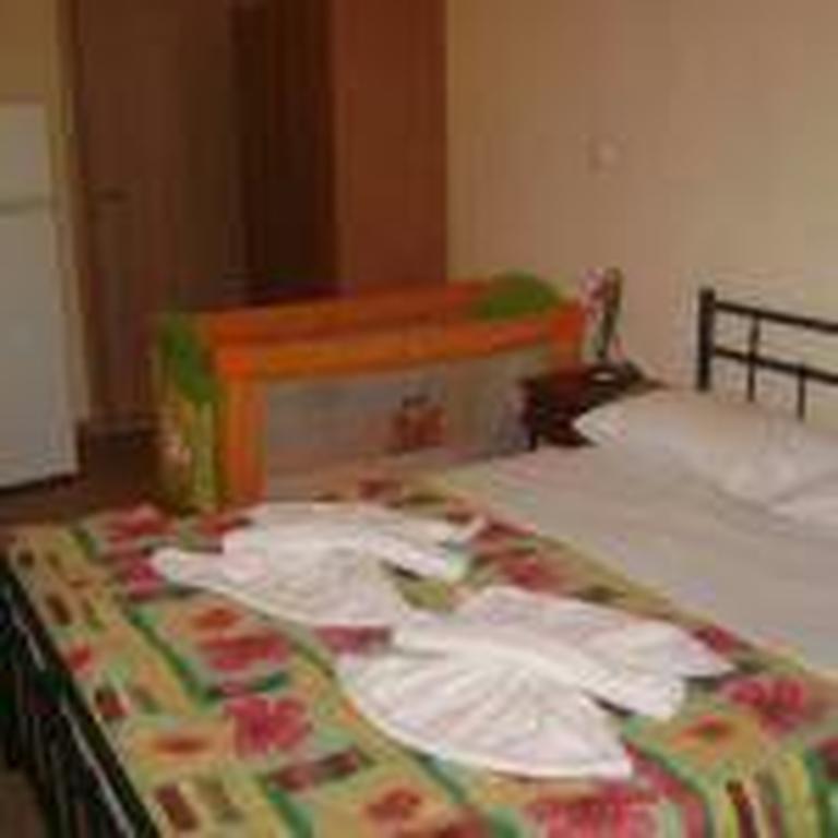 Adonis Beach Hotel Iraklio Eksteriør bilde